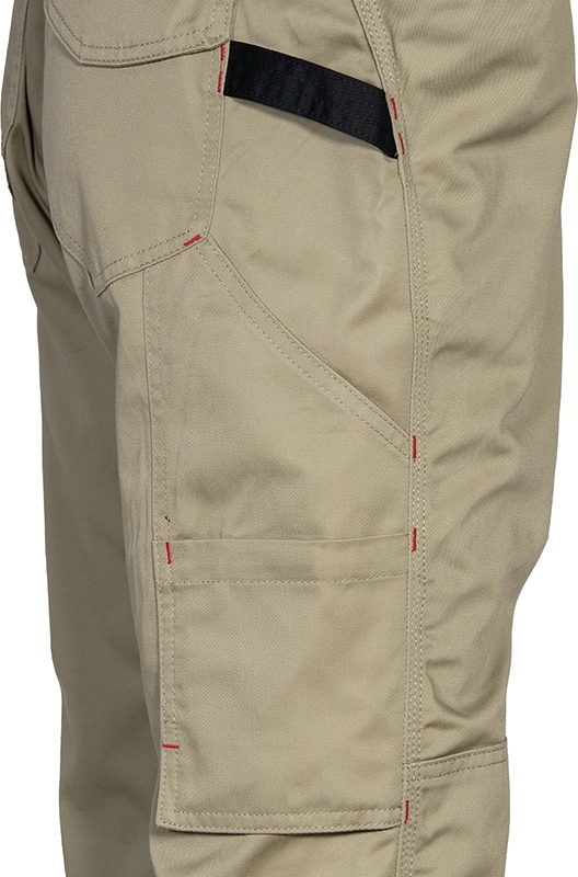 zafer uniformes y ropa de trabajo monos y buzos peto bolsillos delanteros tirantes ajustables cierre enganche beige4 1.png